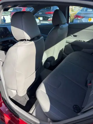 Hyundai ELANTRA 2023 SEL 4p Sedan