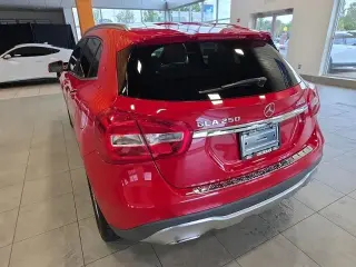 Mercedes-Benz GLA 2019 AWD GLA 250 4MATIC 4dr SUV