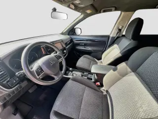 Mitsubishi Outlander 2020 ES 4dr SUV