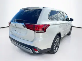 Mitsubishi Outlander 2020 ES 4dr SUV