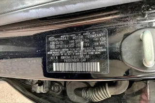 Hyundai Genesis 2015 5.0L 4p Sedan