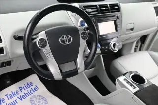 Toyota Prius v 2014 Five 4dr Wagon