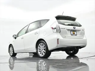 Toyota Prius v 2014 Five 4dr Wagon