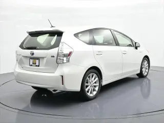 Toyota Prius v 2014 Five 4dr Wagon