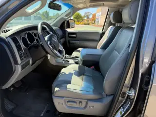 Toyota Sequoia 2014 4x4 Limited 4dr SUV