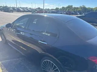 Mercedes-Benz Clase C 2023 C 300 4p Sedán