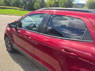 Ford EcoSport 2018 AWD SE 4dr Crossover