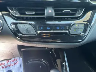 Toyota C-HR 2019 XLE 4dr Crossover