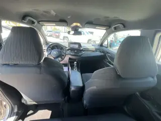 Toyota C-HR 2019 XLE 4dr Crossover