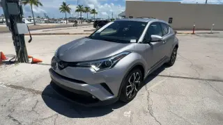 Toyota C-HR 2019 XLE 4dr Crossover