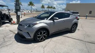 Toyota C-HR 2019 XLE 4dr Crossover