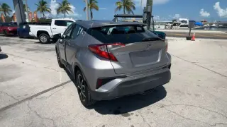Toyota C-HR 2019 XLE 4dr Crossover