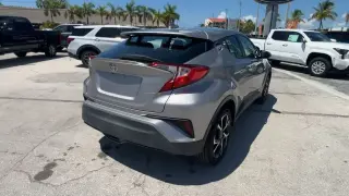 Toyota C-HR 2019 XLE 4dr Crossover