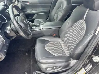 Toyota Camry 2018 SE 4dr Sedán