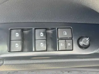 Toyota Camry 2018 SE 4dr Sedán