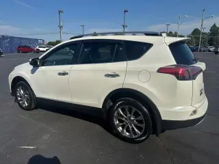 Toyota RAV4 2017 AWD Limited 4p SUV