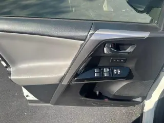 Toyota RAV4 2017 AWD Limited 4p SUV