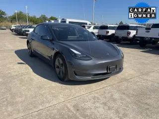 Tesla Model 3 2023 Sedán 4p.
