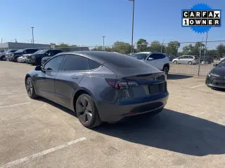 Tesla Model 3 2023 Sedán 4p.
