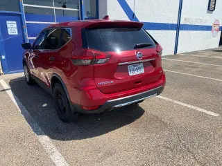 Nissan Rogue 2017 AWD S 4dr Crossover (lanzamiento a mitad de año)
