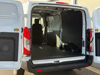 Ford Transit 2026 150 3dr LWB Tech Roof Cargo Van