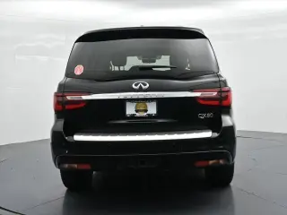 INFINITI QX80 2022 Luxe SUV 4p.