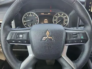 Mitsubishi Outlander 2025 SE 4dr SUV
