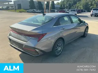 Hyundai ELANTRA 2025 SEL Confort 4p Sedán