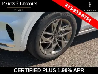 Genesis GV70 2025 AWD 2.5T Standard 4p SUV
