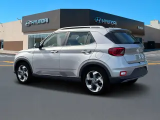 Hyundai VENUE 2024 SEL 4p Crossover