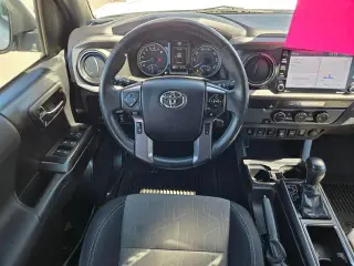 Toyota Tacoma 2022 4x2 TRD Todo Terreno 4p Doble Cabina 5.0 ft CB