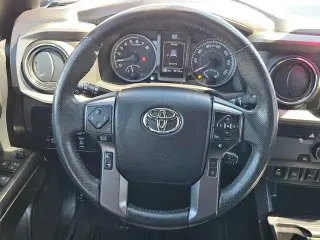 Toyota Tacoma 2022 4x2 TRD Todo Terreno 4p Doble Cabina 5.0 ft CB
