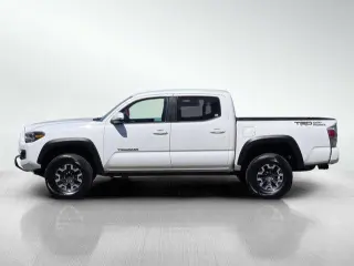 Toyota Tacoma 2022 4x2 TRD Todo Terreno 4p Doble Cabina 5.0 ft CB
