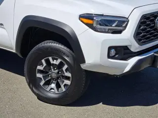 Toyota Tacoma 2022 4x2 TRD Todo Terreno 4p Doble Cabina 5.0 ft CB