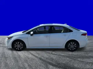 Toyota Corolla Hibrid 2020 LE Sedan 4p