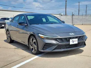 Hyundai ELANTRA 2025 SEL Sport 4dr Sedán