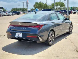 Hyundai ELANTRA 2025 SEL Sport 4dr Sedán