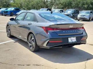 Hyundai ELANTRA 2025 SEL Sport 4dr Sedán