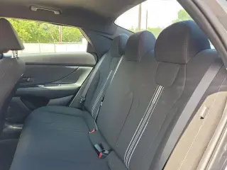 Hyundai ELANTRA 2025 SEL Sport 4dr Sedán