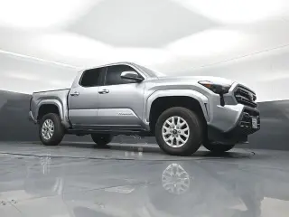 Toyota Tacoma 2026 4x2 SR5 4dr Double Cab 5.0 ft SB