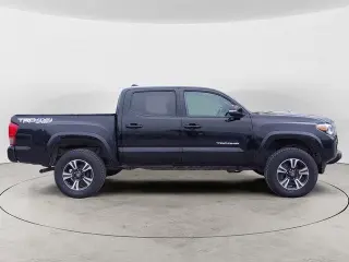 Toyota Tacoma 2016 4x4 TRD Sport 4p Puerta Doble Cabina Doble 5.0 ft SB 6A