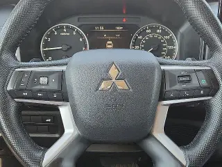 Mitsubishi Outlander 2025 SE 4dr SUV