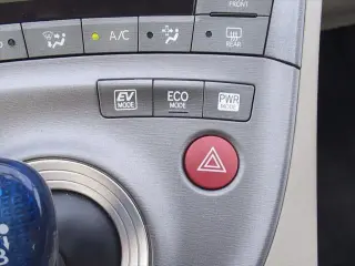 Toyota Prius 2013 Tres 5p Hatchback