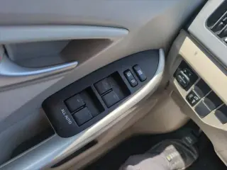 Toyota Prius 2013 Tres 5p Hatchback
