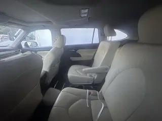 Toyota Highlander 2022 AWD XLE 4dr SUV