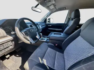 Toyota Tundra 2014 4x2 SR5 4dr CrewMax Cab Pickup SB (5.7L V8)