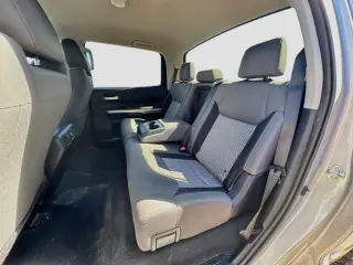 Toyota Tundra 2014 4x2 SR5 4dr CrewMax Cab Pickup SB (5.7L V8)