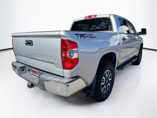 Toyota Tundra 2014 4x2 SR5 4dr CrewMax Cab Pickup SB (5.7L V8)