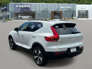 Volvo XC40 2026 AWD B5 Plus 4dr SUV