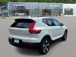 Volvo XC40 2026 AWD B5 Plus 4dr SUV